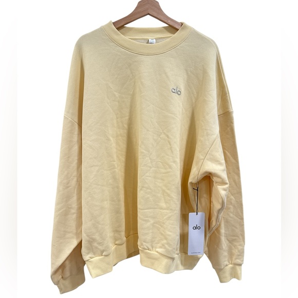 Alo Yoga- Accolade Crew Neck Pullover -*Lemon Ice